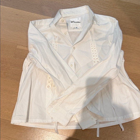 Comme des Garcons Tops - Comme des Garçons - White Button-Front Cotton Blouse with Lace-Up Detail
